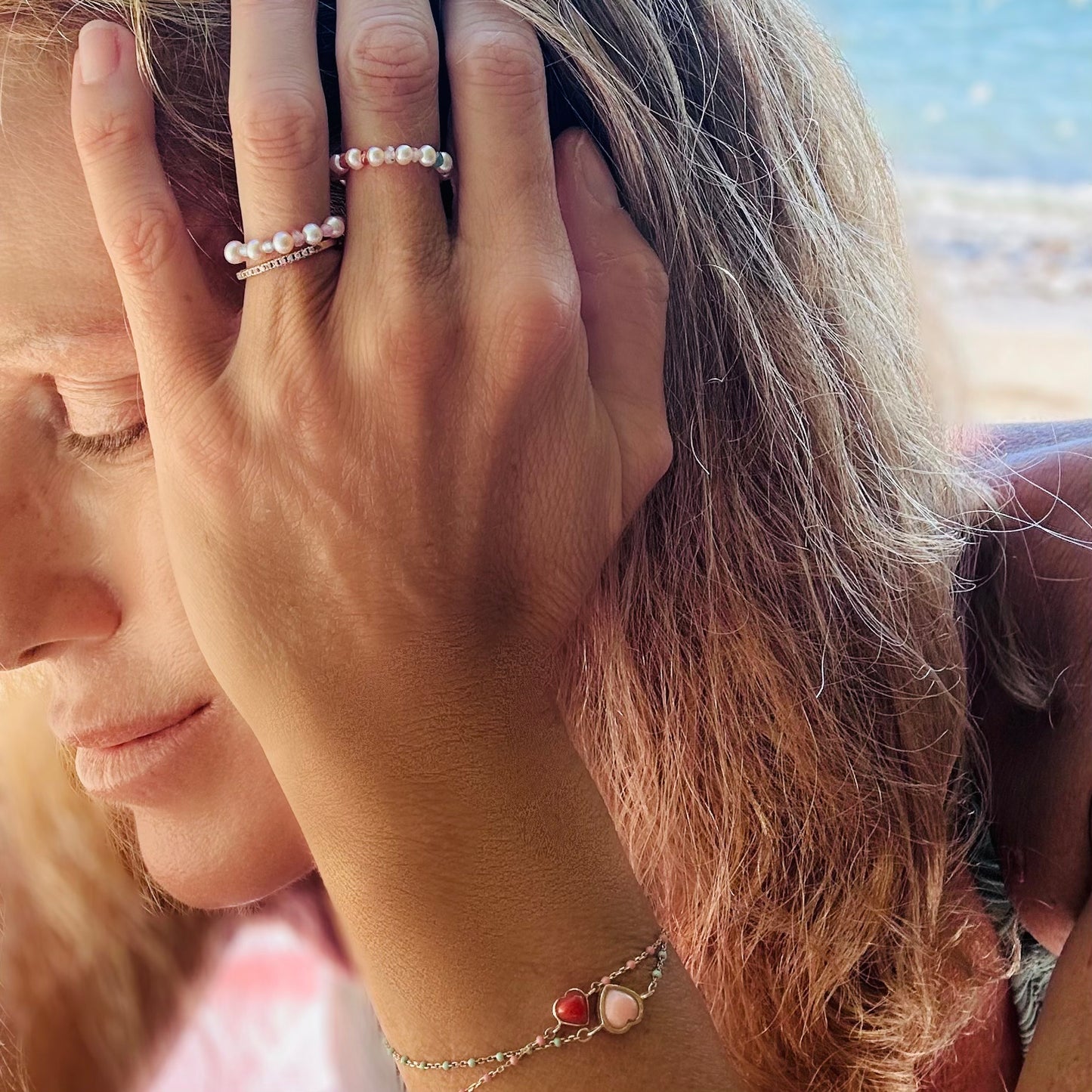 Rainbow sapphire pearls ring