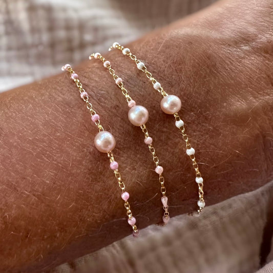 Pink & nude pearl bracelet