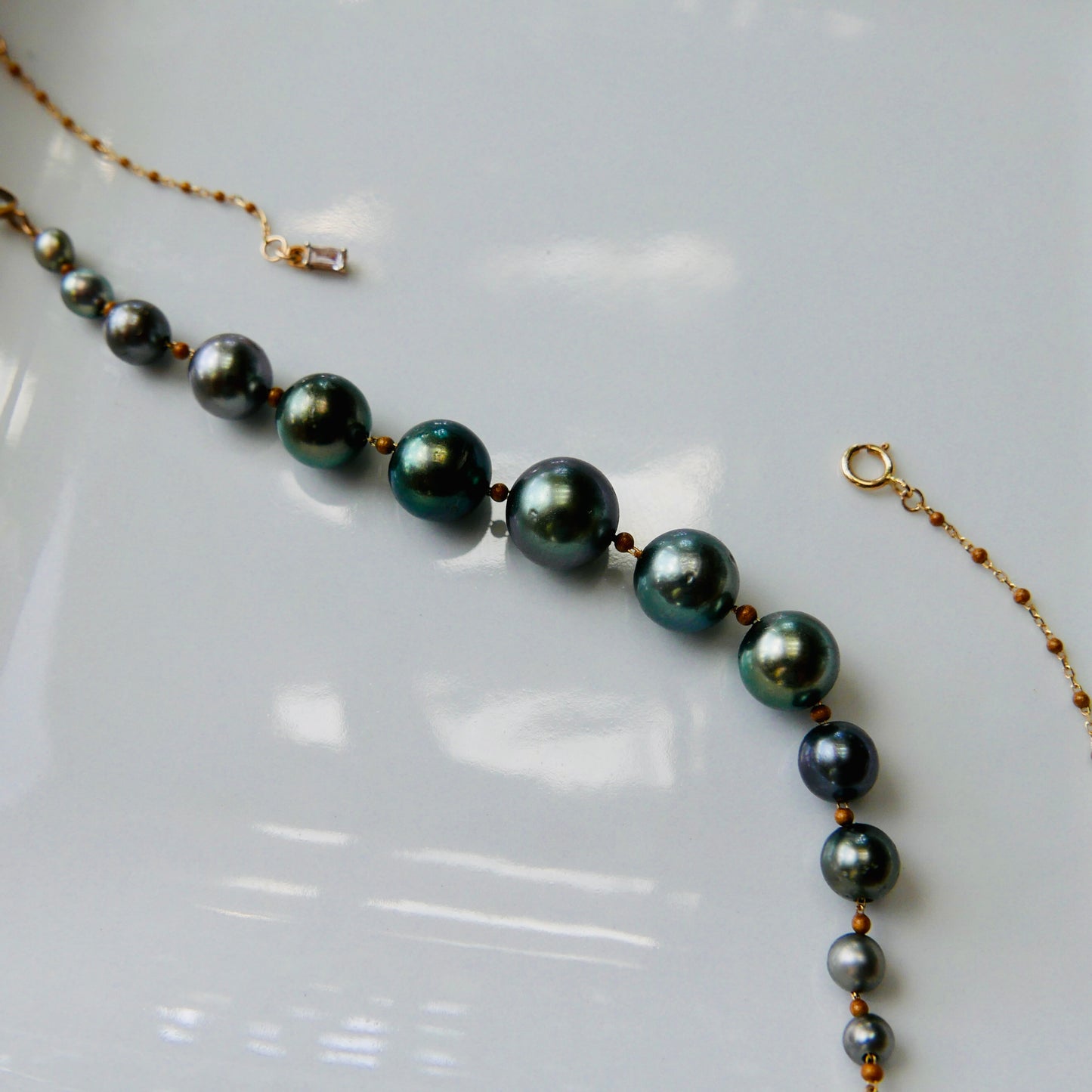 POEHEI  Necklace,  Tahitians pearls 18kt