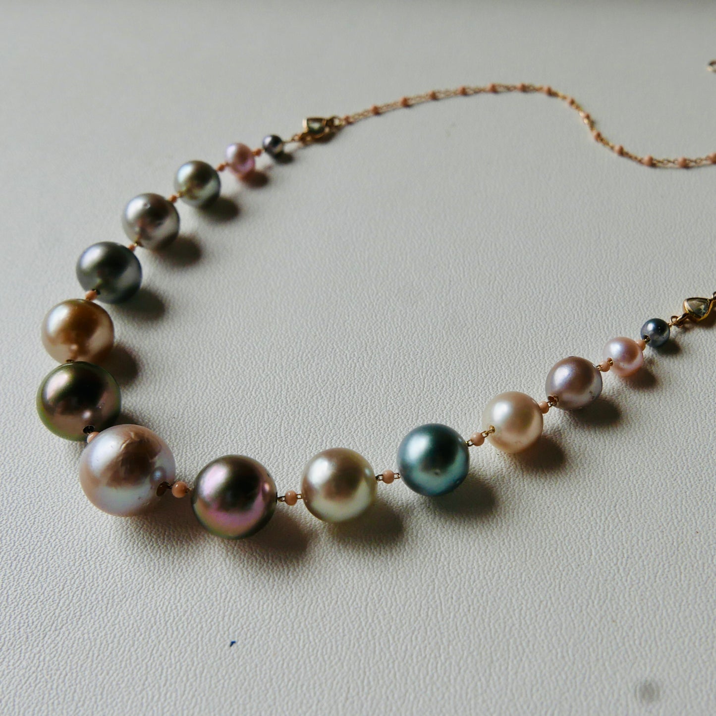 POEHEI  Necklace,  Tahitians pearls 18kt