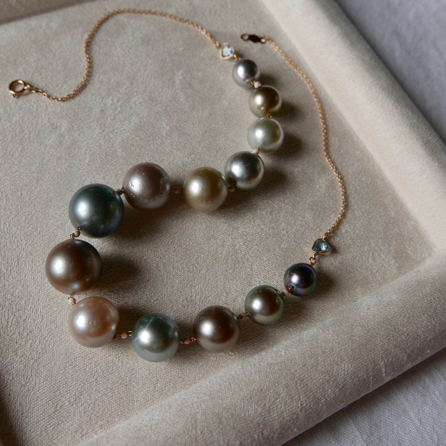 Tahitian pearl gradient multicolored necklace