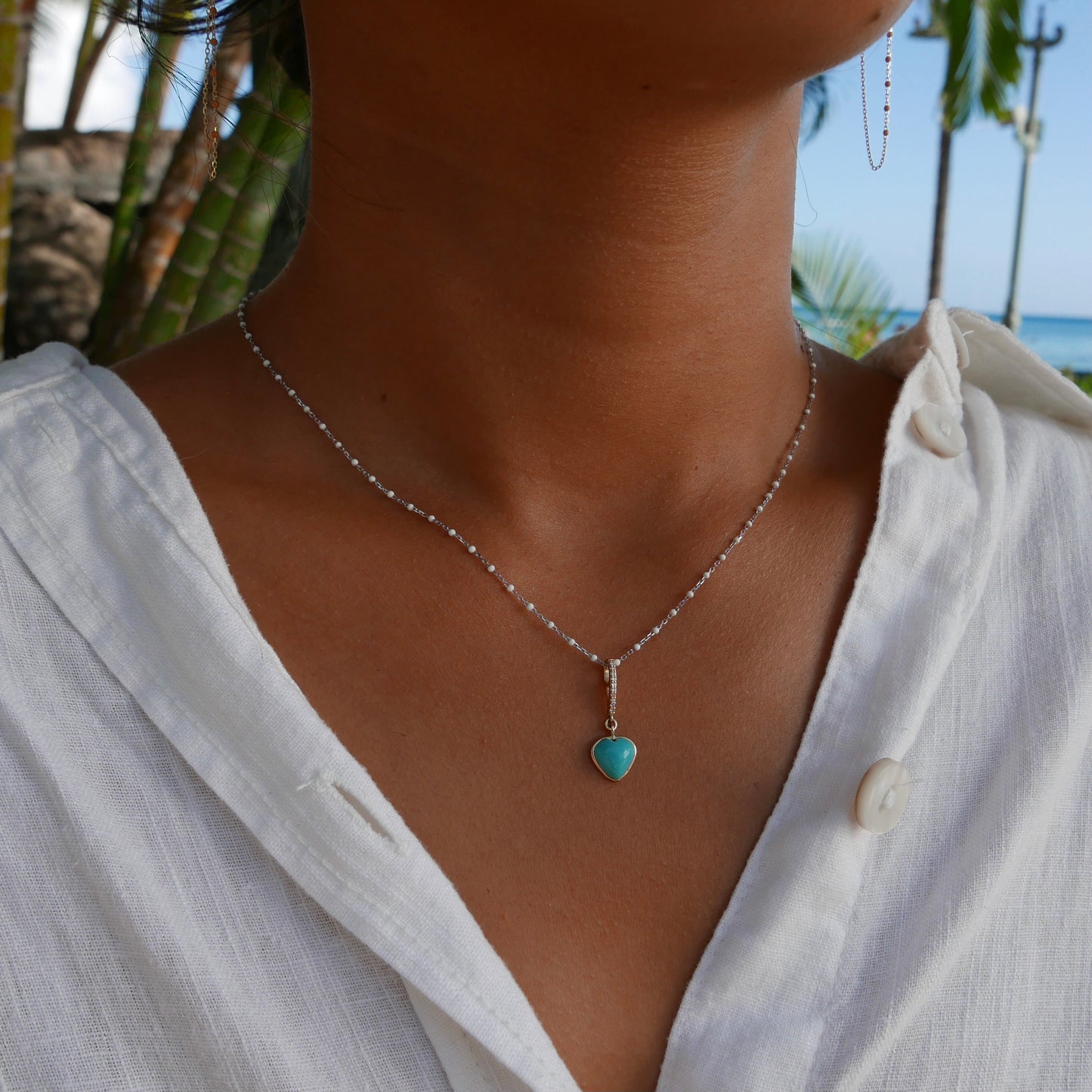 Turquoise and diamonds necklace