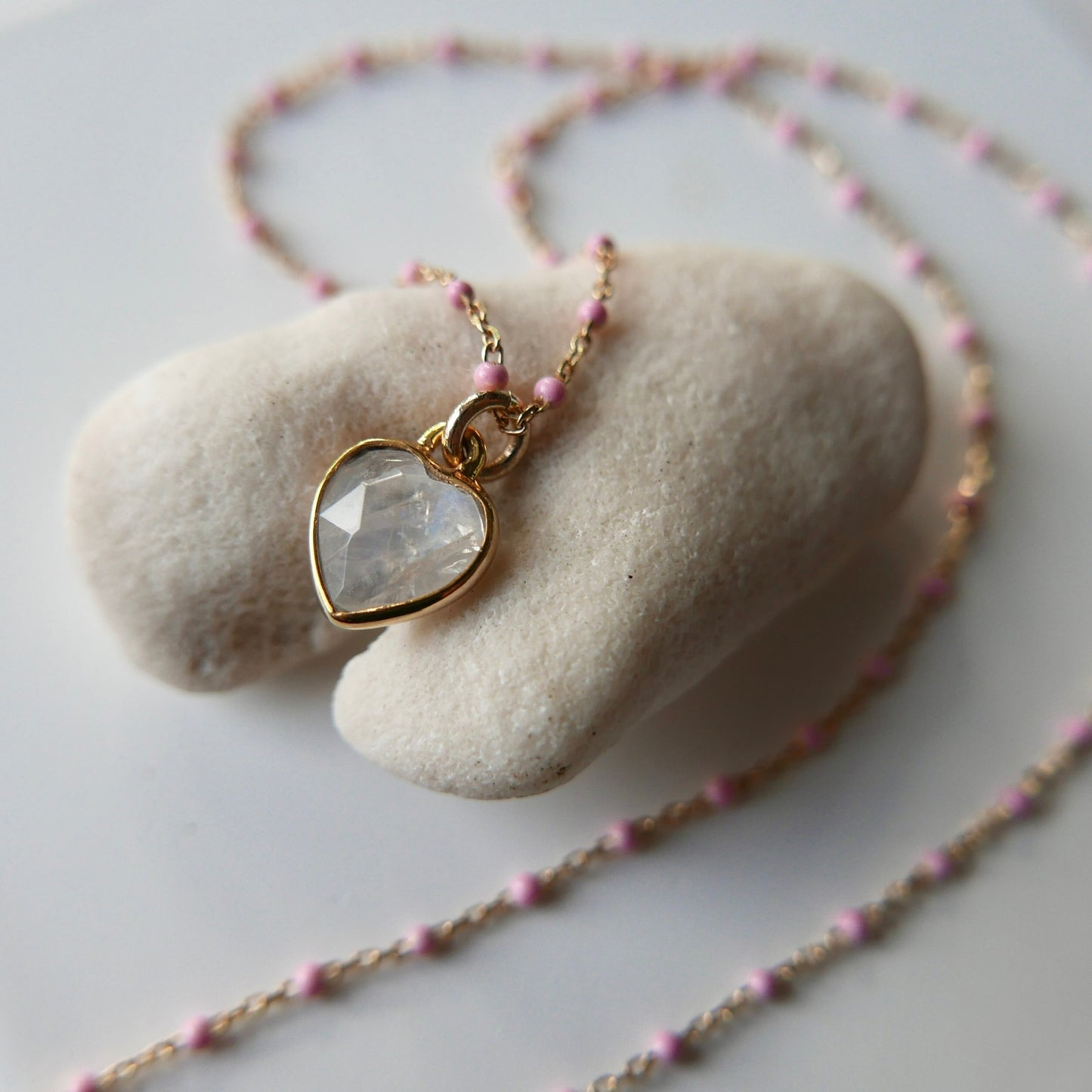 Moonstone heart Necklace -18kt