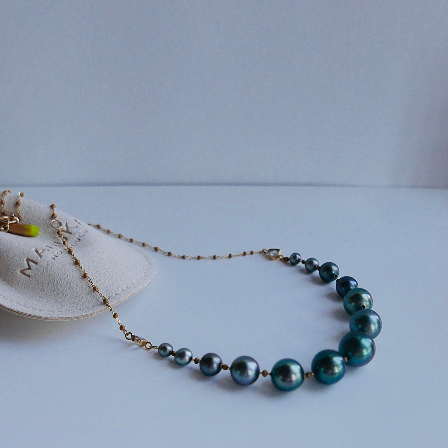 POEHEI  Necklace,  Tahitians pearls 18kt