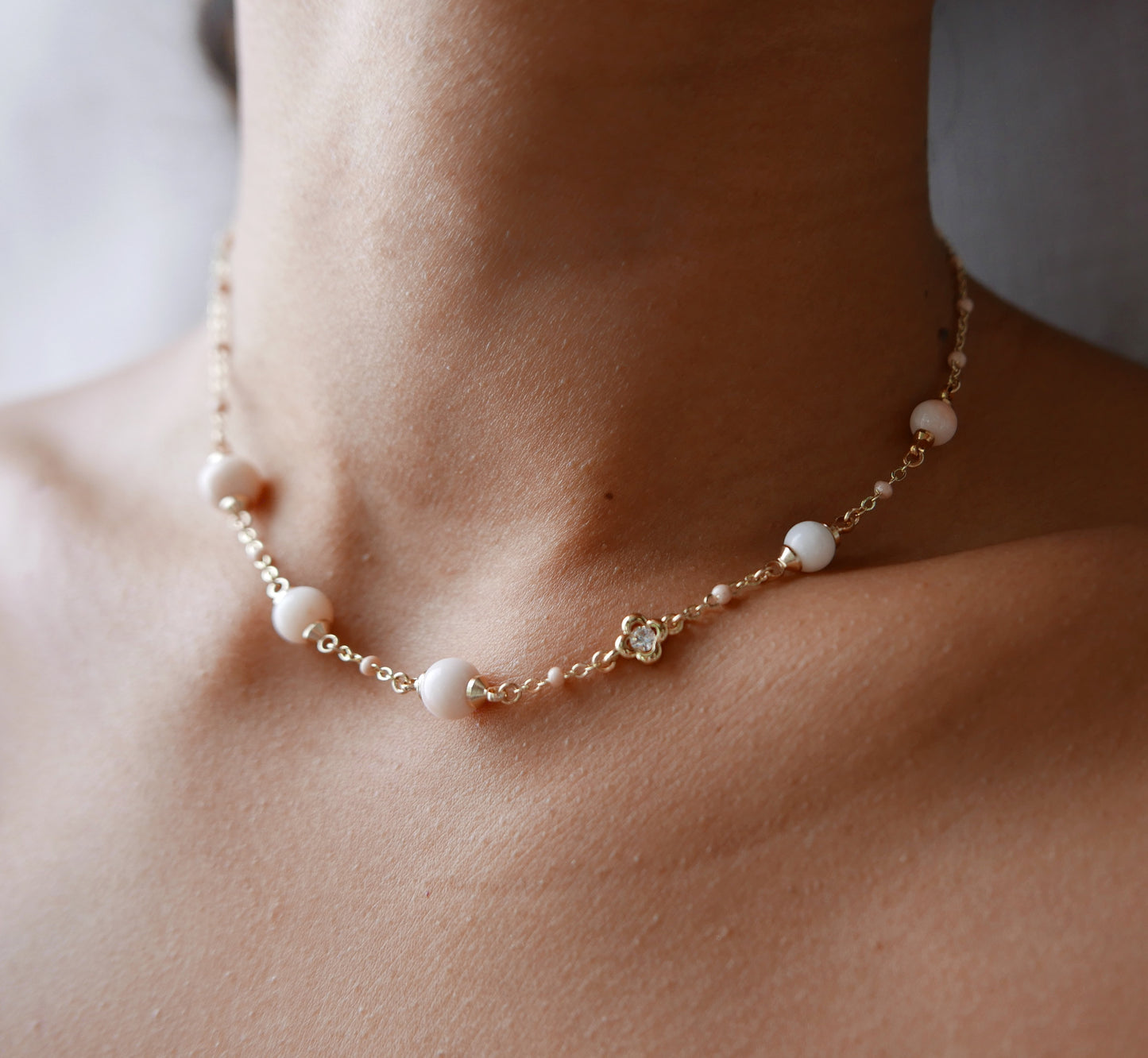 Angel skin coral mini Lei