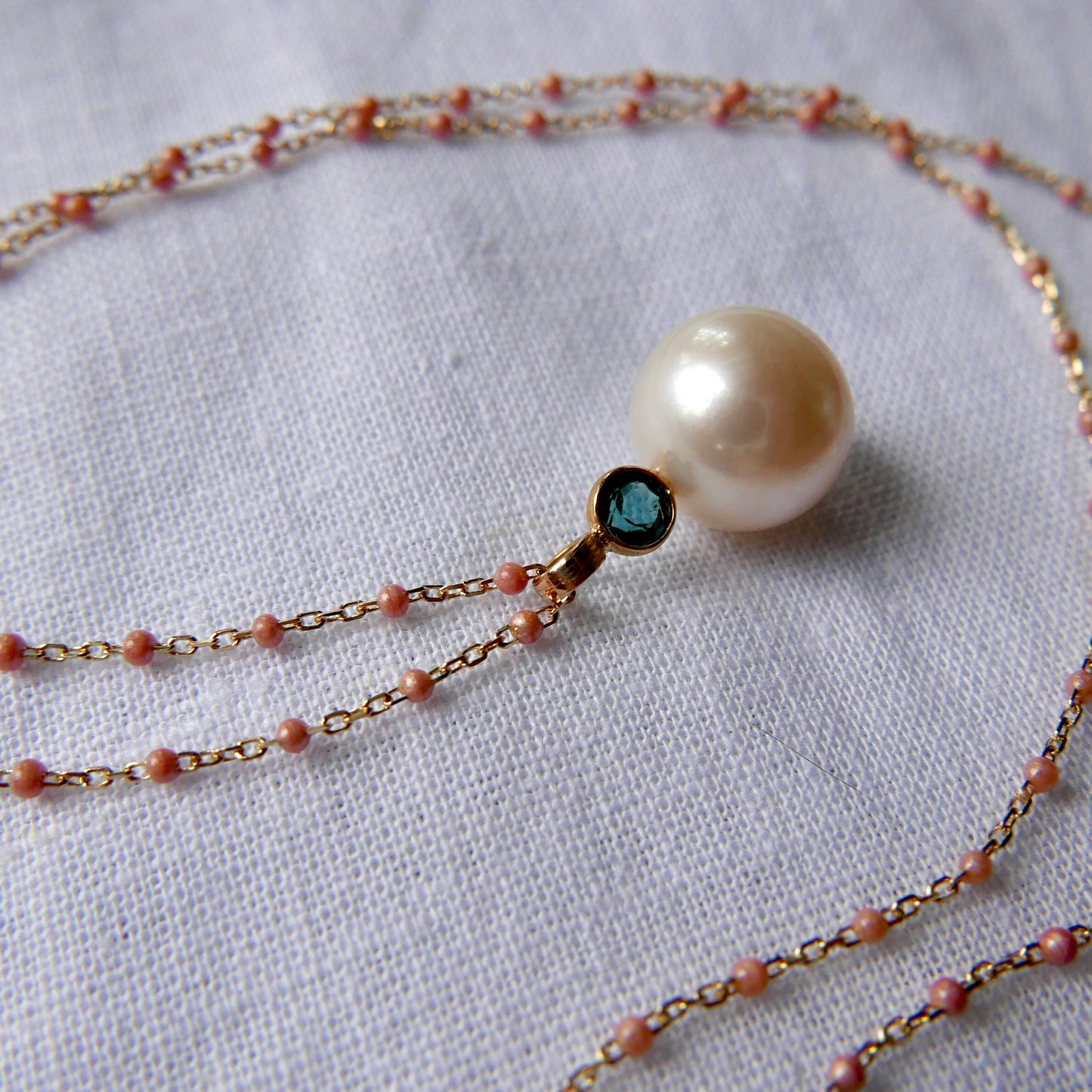 Sea  Necklace- Nude tahitian color with blue tourmaline