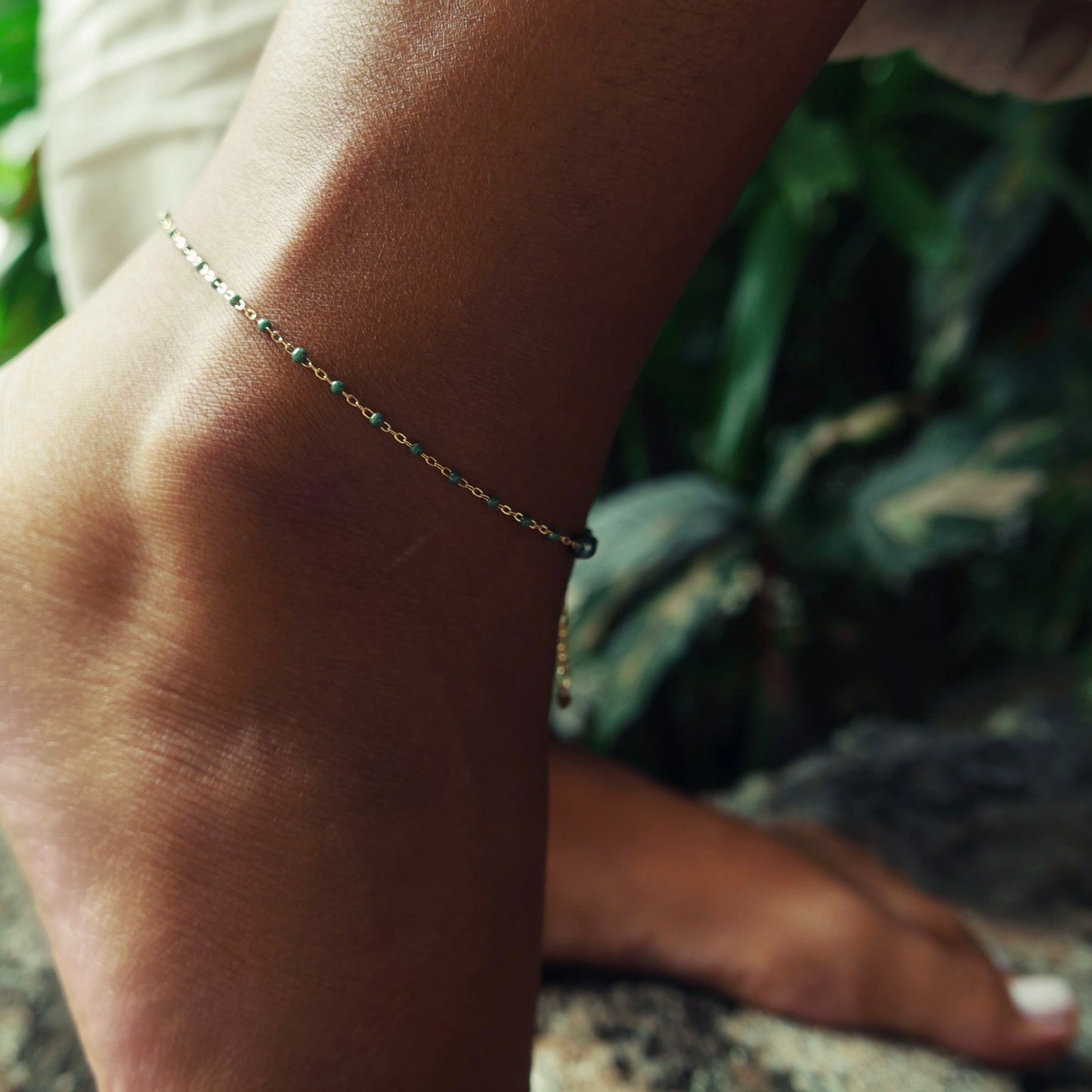 Enameled anklet with heart charm and solid gold beads